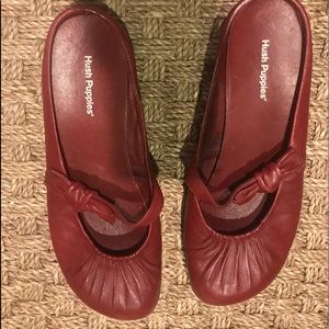 Hush Puppies red flats